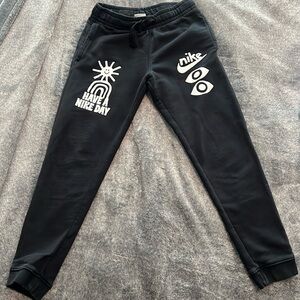 Boys Nike Jogger Sweatpants Size Medium